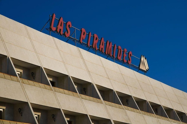 Gallery - Apartamentos Pirámides