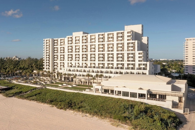 Gallery - Fort Lauderdale Marriott Harbor Beach Resort & Spa