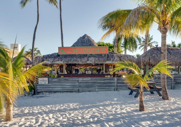 Gallery - Outrigger Beach Resort