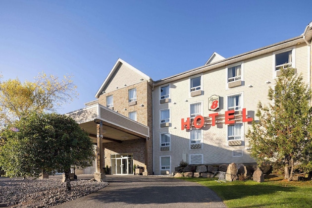 Gallery - Super 8 By Wyndham Sainte Agathe Des Monts