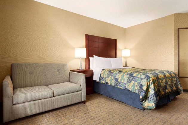Gallery - Travelodge By Wyndham Oshawa Whitby