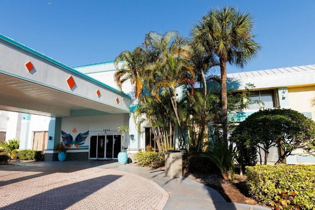 Gallery - Garnet Inn & Suites