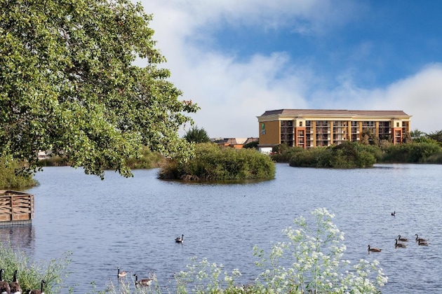 Gallery - Holiday Inn Express At Monterey Bay By Ihg