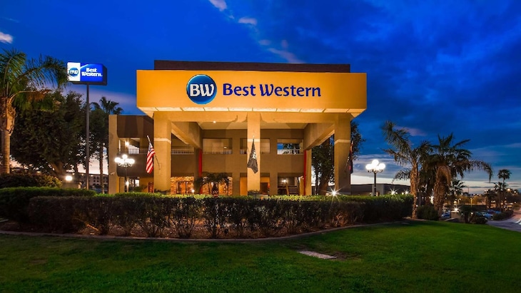 Gallery - Best Western Innsuites Yuma Mall Hotel & Suites