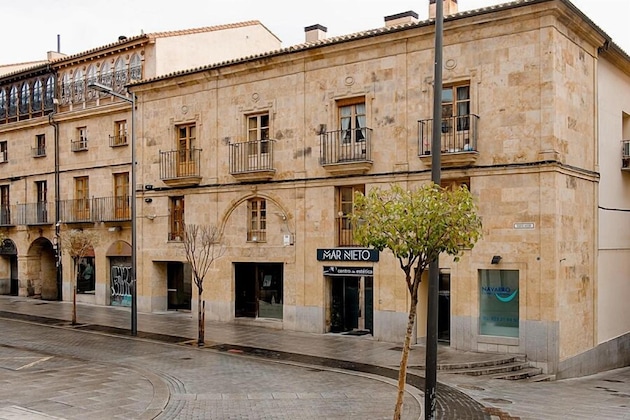 Gallery - Ikonik Plaza Mercado