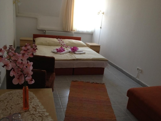 Gallery - Hotel Timon