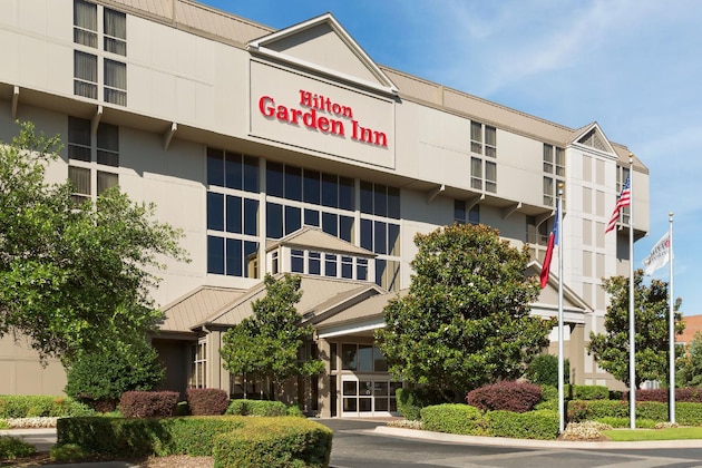 Gallery - Hilton Garden Inn Dallas Market Center