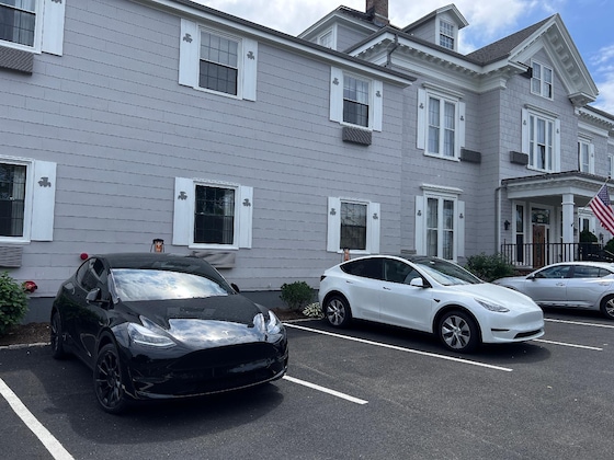 Gallery - The Carriage House Inn, Ascend Collection