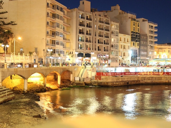 Gallery - St.Julian's Bay Hotel
