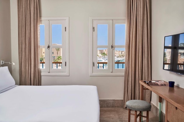 Gallery - Captain's Inn Hotel