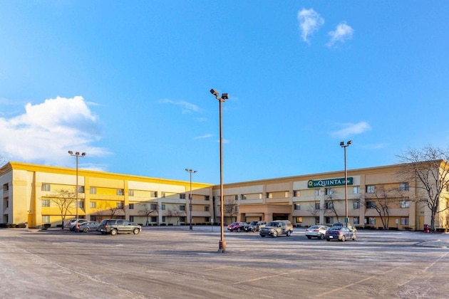 Gallery - La Quinta Inn By Wyndham Chicago Willowbrook