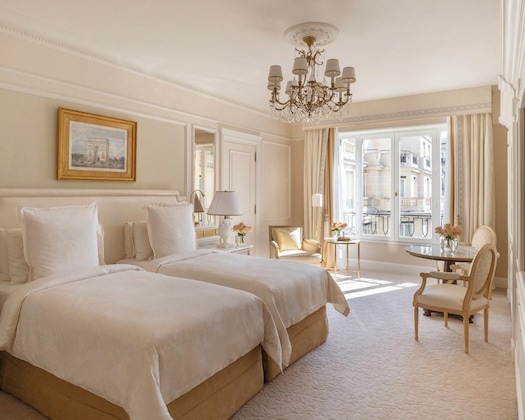Gallery - Four Seasons Hotel George V