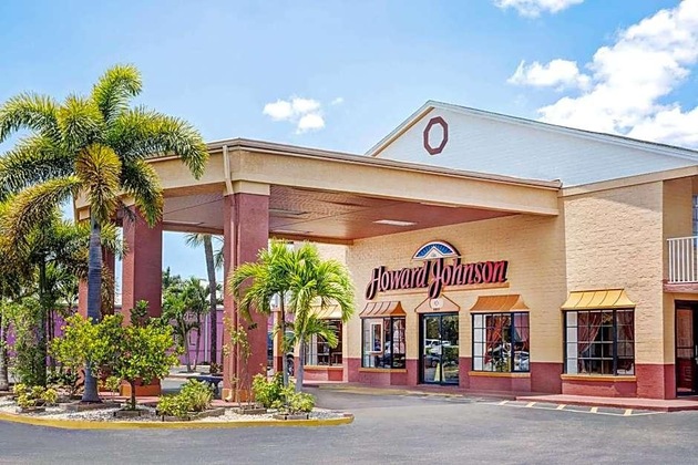 Gallery - Howard Johnson By Wyndham Ft. Myers Fl