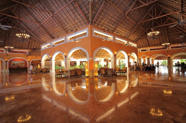 Gallery - Barcelo Maya Colonial - All Inclusive