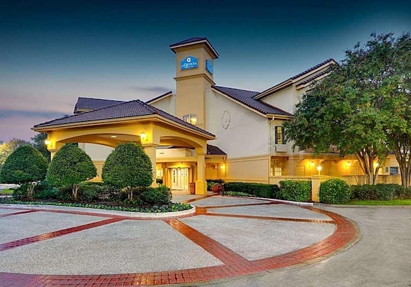 Gallery - La Quinta Inn & Suites By Wyndham Dallas - Addison Galleria