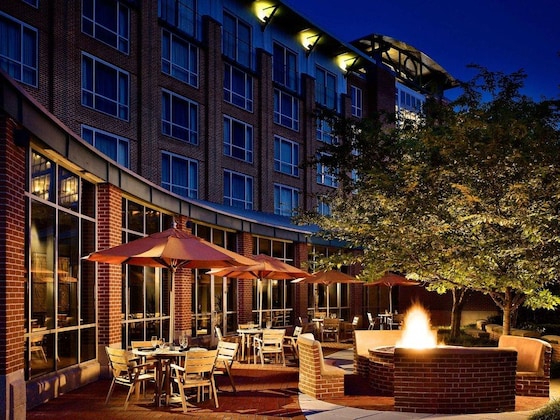 Gallery - The Chattanoogan Hotel, Curio Collection By Hilton