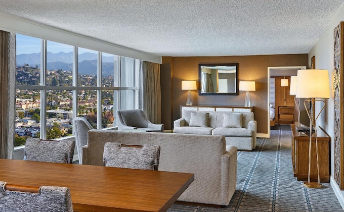 Gallery - Hilton Los Angeles North-Glendale & Executive Meeting Center
