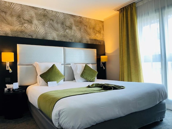 Gallery - 1K Paris Hotel