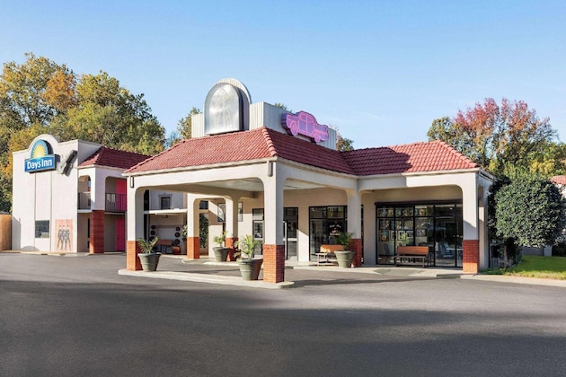 Gallery - Days Inn By Wyndham Memphis At Graceland