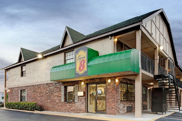 Gallery - Super 8 By Wyndham Tampa Usf Busch Gardens Downtwn