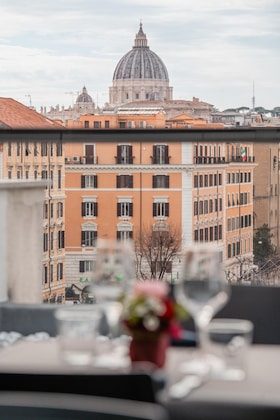 Gallery - Twentyone Hotel