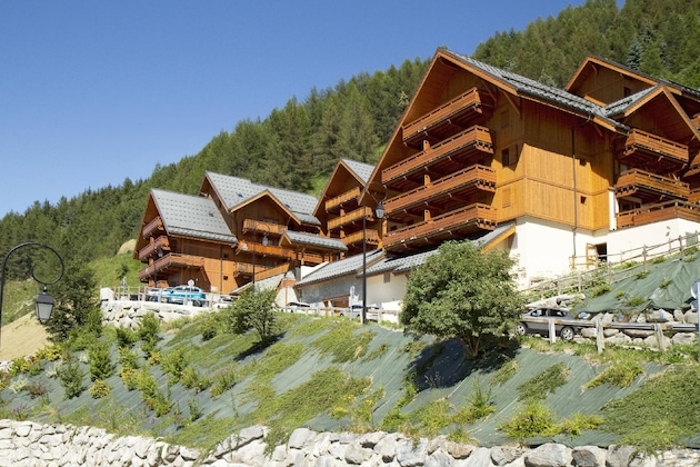Gallery - Résidence Odalys Le Hameau Et Les Chalets De La Vallée D'or