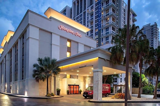 Gallery - Hampton Inn Miami Dadeland