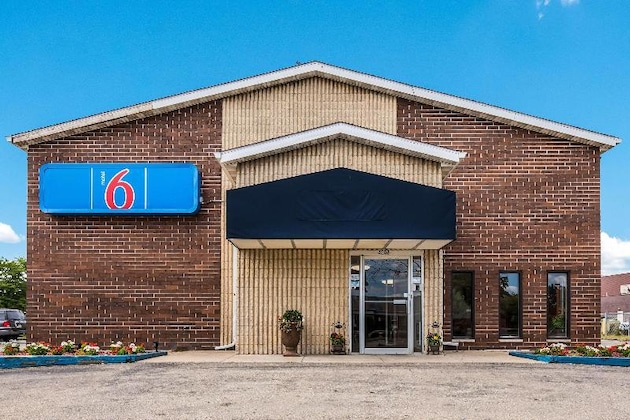 Gallery - Motel 6 Madison, Wi - East