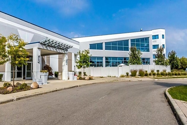 Gallery - Wyndham Flint Mi Grand Blanc Bishop Airport Conference Ct