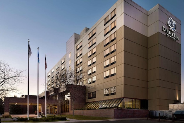 Gallery - Doubletree By Hilton St. Paul East