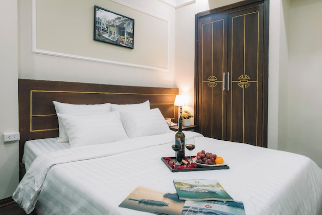 Gallery - Hanoi Lake View Hotel & Travel