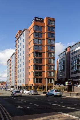 Gallery - Roomzzz Leeds City West