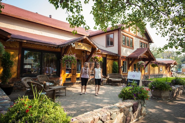 Gallery - Bayshore Inn & Spa