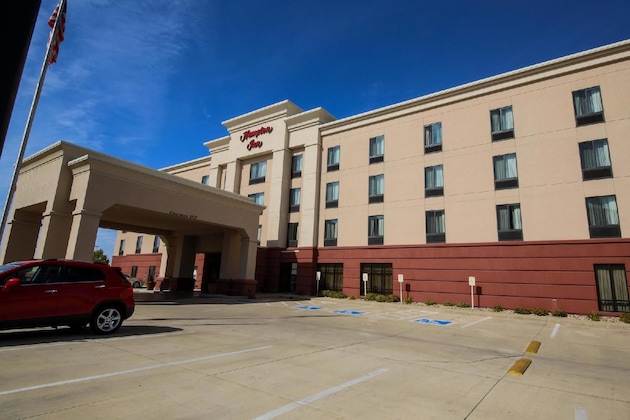 Gallery - Hampton Inn Waterloo Cedar Valley