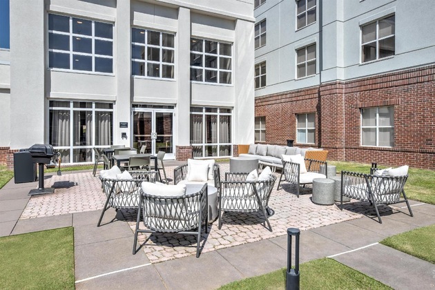 Gallery - Hampton Inn & Suites West Little Rock