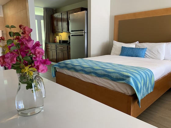 Gallery - Divi Flamingo Beach Resort & Casino