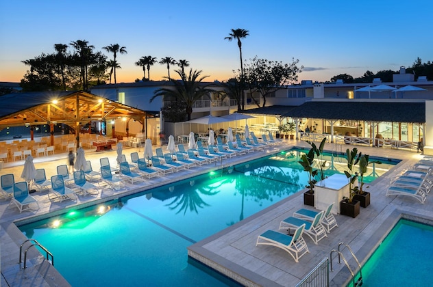 Gallery - Hotel Vibra Cala Tarida