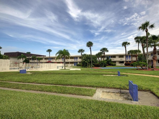 Gallery - Motel 6 Cocoa Beach