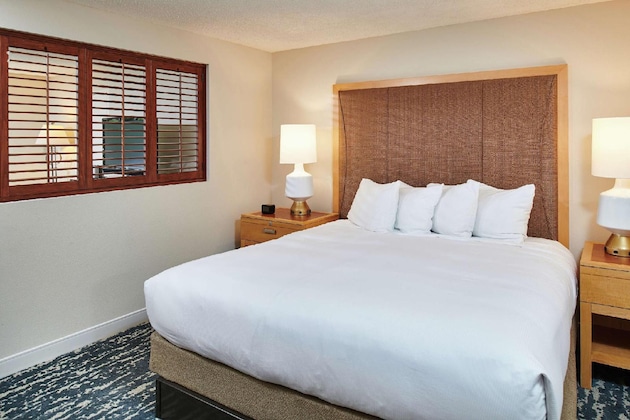 Gallery - DoubleTree by Hilton Hotel Berkeley Marina