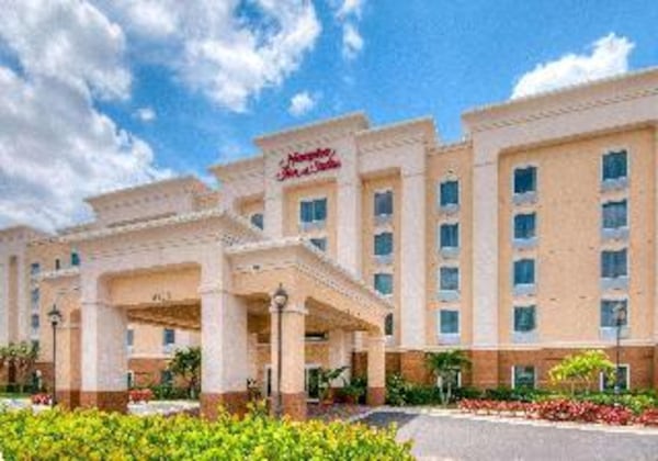 Gallery - Hampton Inn & Suites Fort Myers-Colonial Blvd.