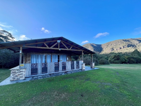 Gallery - The Grampians Motel & The Views Restaurant