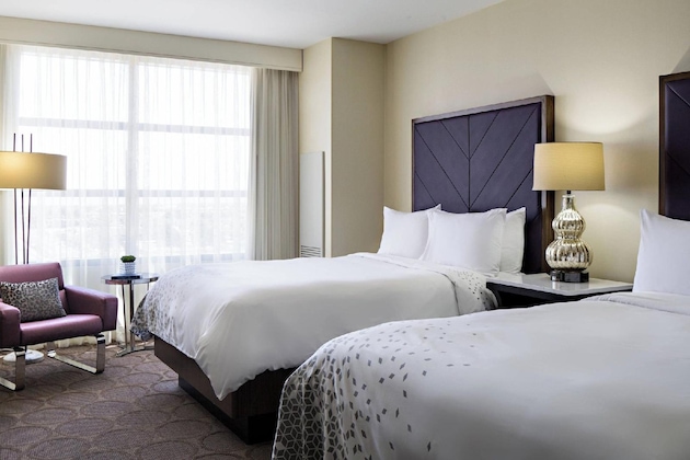 Gallery - Renaissance Las Vegas Hotel