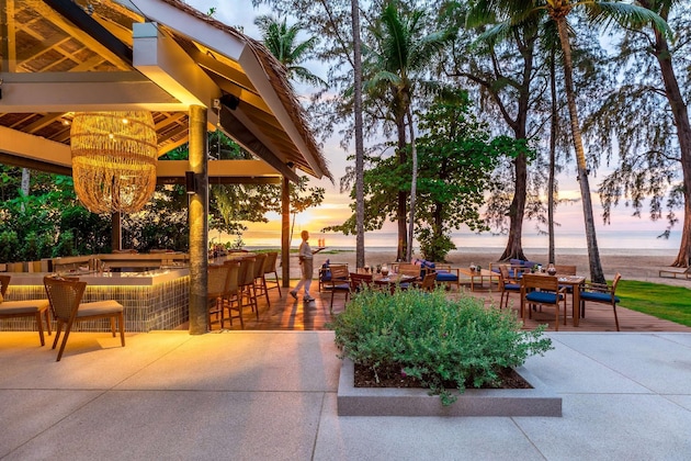 Gallery - Outrigger Khao Lak Beach Resort