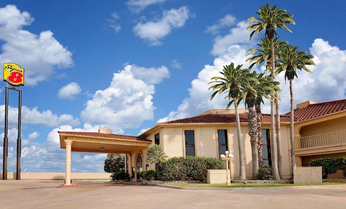 Gallery - Super 8 By Wyndham Corpus Christi Northwest