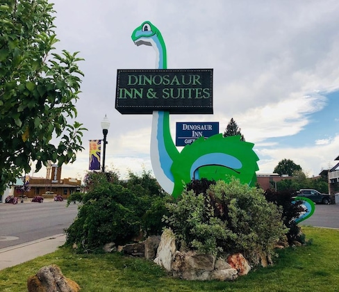 Gallery - Dinosaur Inn & Suites
