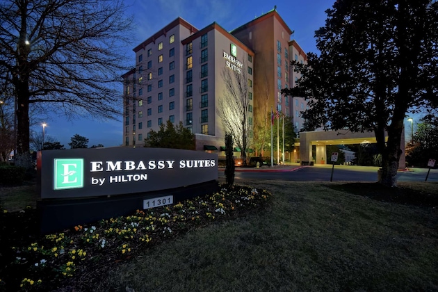 Gallery - Embassy Suites Little Rock