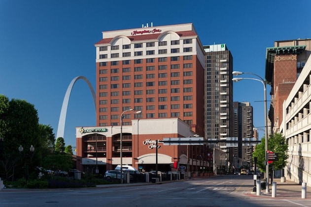 Gallery - Hampton Inn St. Louis-Downtown (At The Gateway Arch)