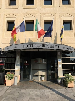 Gallery - Hr Hotel