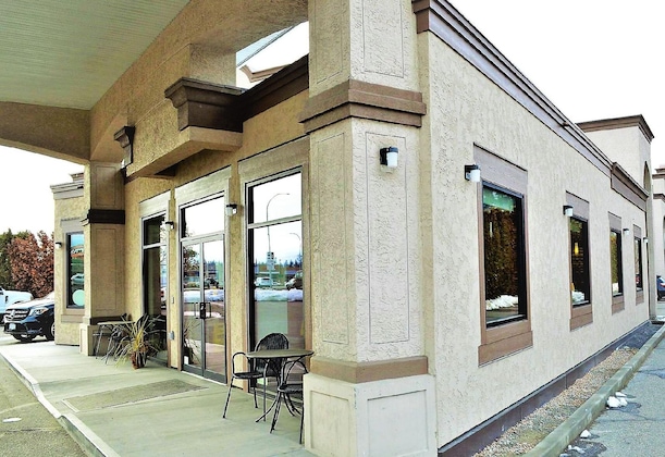 Gallery - Super 8 By Wyndham Kelowna Bc