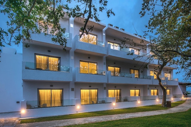 Gallery - South Coast Hotel